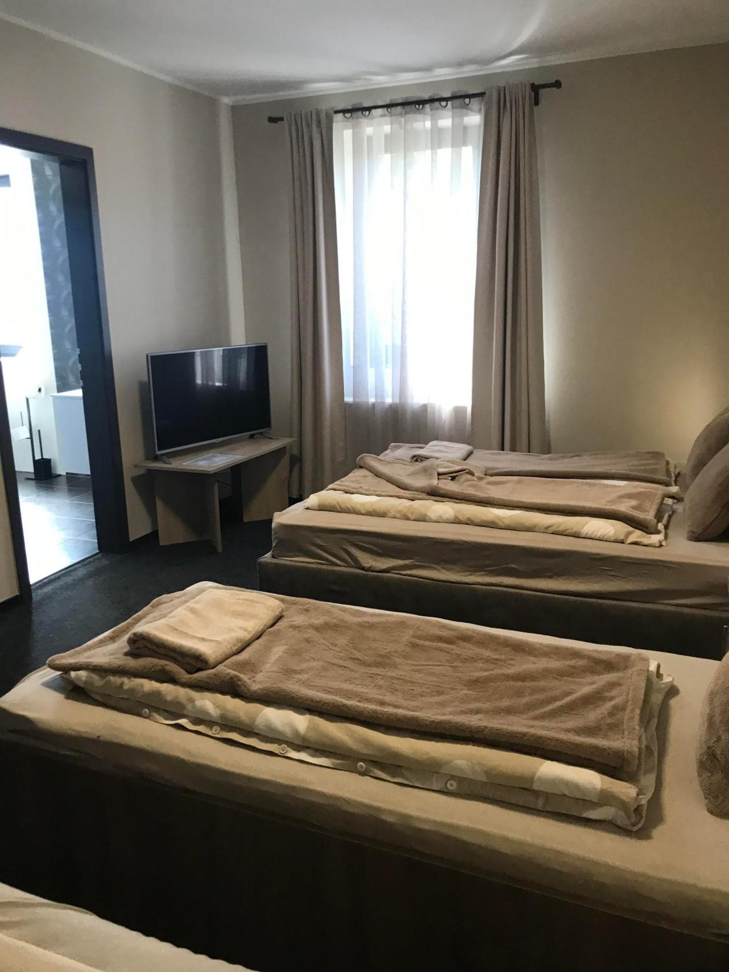 4 Haloszobas Pihenj Meg Vendeghaz Nyiregyhaza Exterior photo